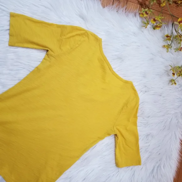 J.CREW Bundle 2 T-Shirt Short Sleeves, one Animal Print And Yellow SIZE XS. - Picture 12 of 16